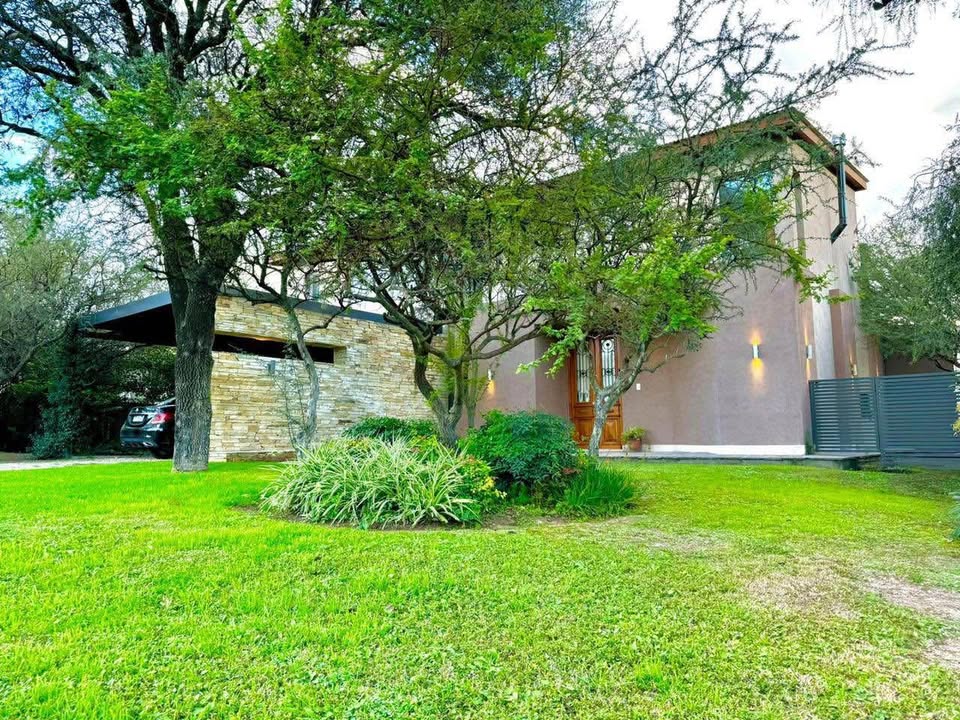 VALLE DEL GOLF CASA EN VENTA