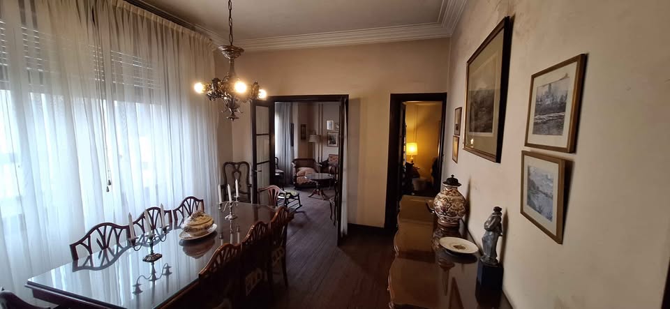 Se vende piso de categoría en Av.E.Olmos al 400