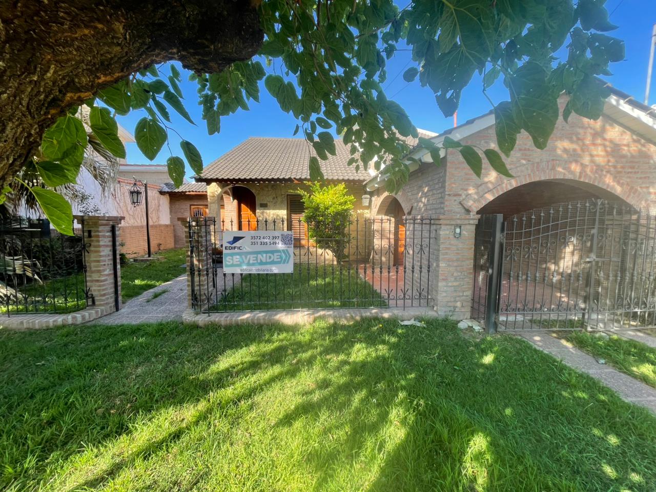 SE VENDE CASA EN RIO SEGUNDO 4 DORMITORIOS