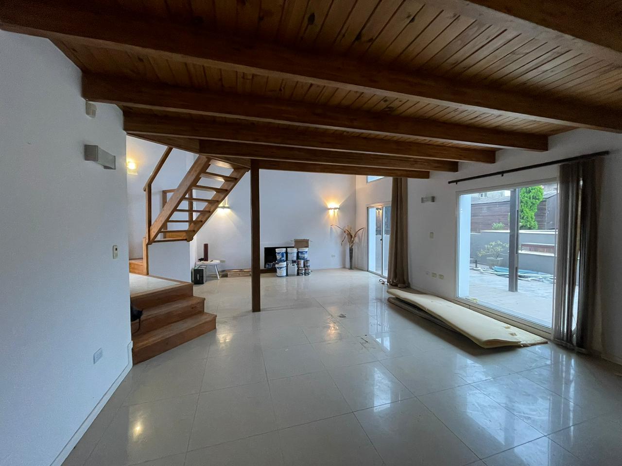 Se vende duplex tipo loft en barrio Padre claret