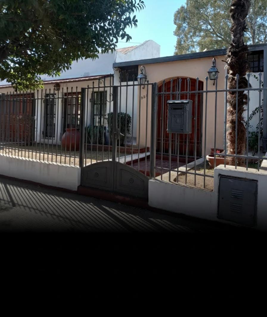 VENTA CASA 3 DORMITORIOS, ALTO ALBERDI