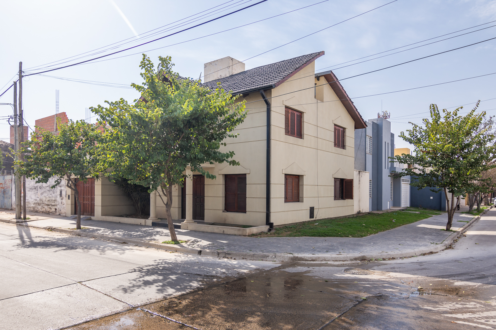 VENTA CASA 3 DORMITORIOS ZONA SUR APTA CREDITO