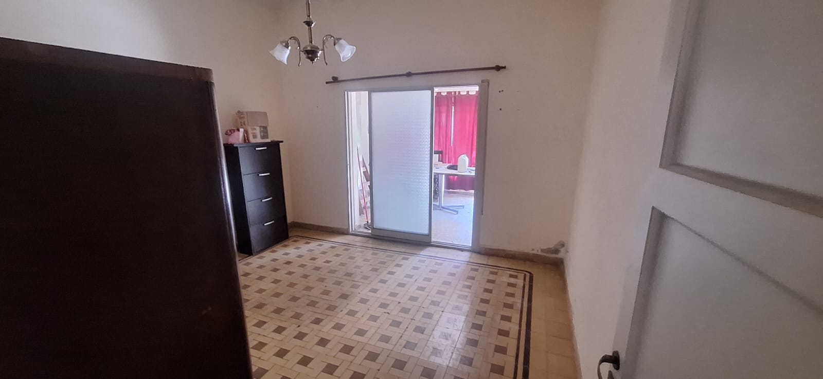 VENTA CASA 3 DORMITORIOS, BARRIO ALTO ALBERDI