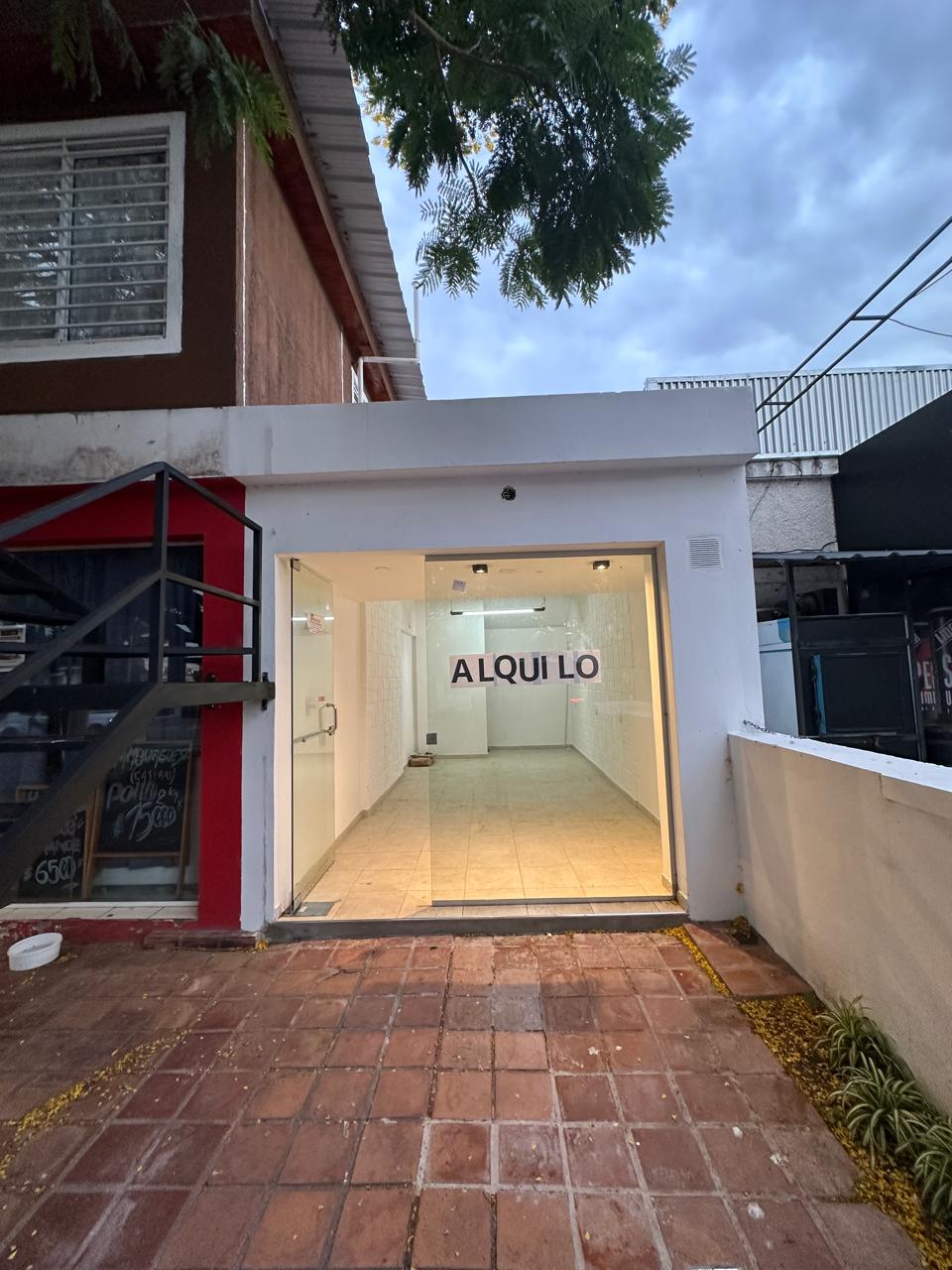 ALQUILER LOCAL COMERCIAL SOBTRE AV LA CORDILLERA